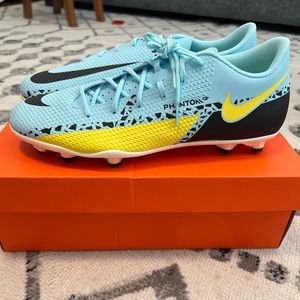 PHANTOM GT2 CLUB FG/MG Soccer